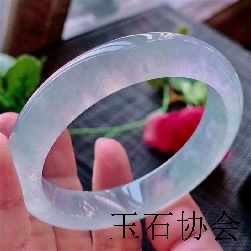 缅甸新坑翡翠手镯高冰种淡蓝水飘花贵妃玉手镯正品翡翠玉镯子包邮