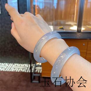 危地马拉白月光翡翠色手镯女款冰种正圈玉镯子天空蓝底晴水平安镯