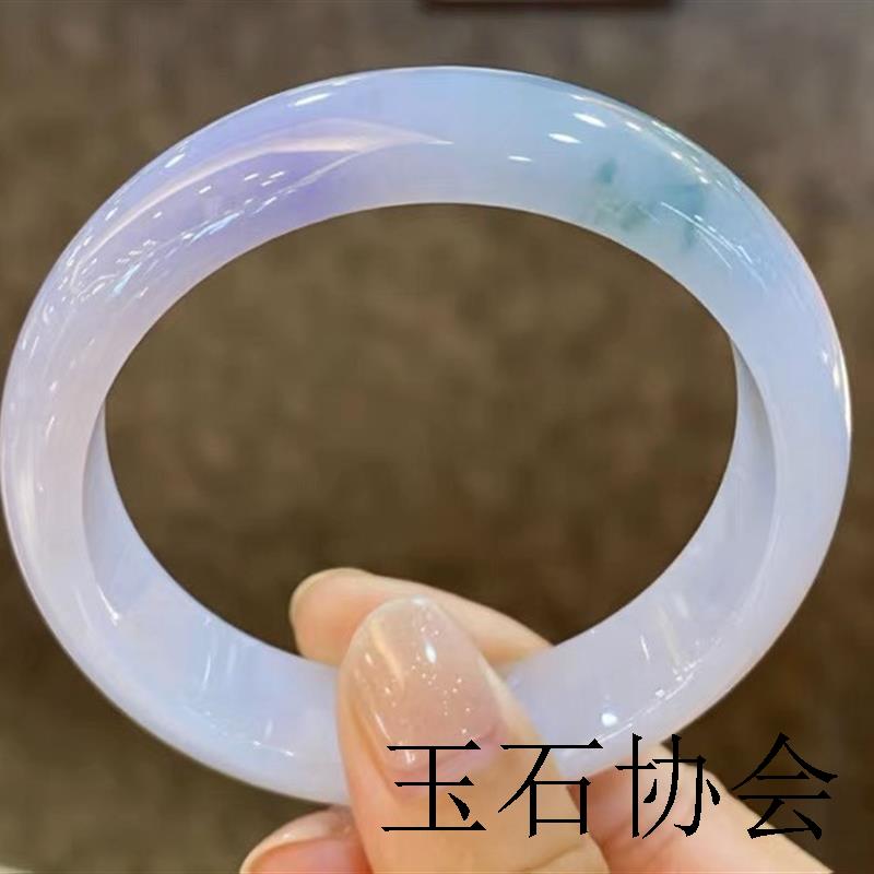 紫罗兰翡翠色手镯平安缅甸圆条飘花春彩玉镯子女款冰糯种飘紫玉镯