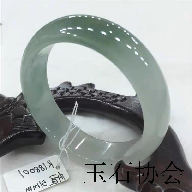 缅甸高端翡翠色冰糯种油青手镯子