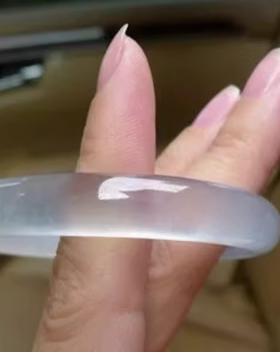 高端新疆和田昆仑白玉圆条玉手镯女款玉石冰种细条白玉手镯送礼品