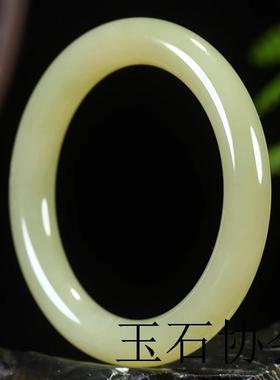 新疆和田玉手镯女款若羌黄口料天然老黄玉胖圆条玉镯子送礼品证书