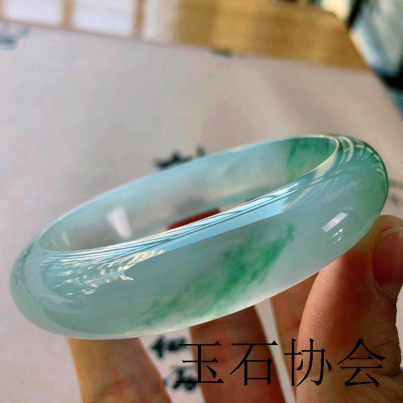 缅甸玉石冰种翡翠玉手镯女款春彩满绿处理飘花油青玉镯子女款证书