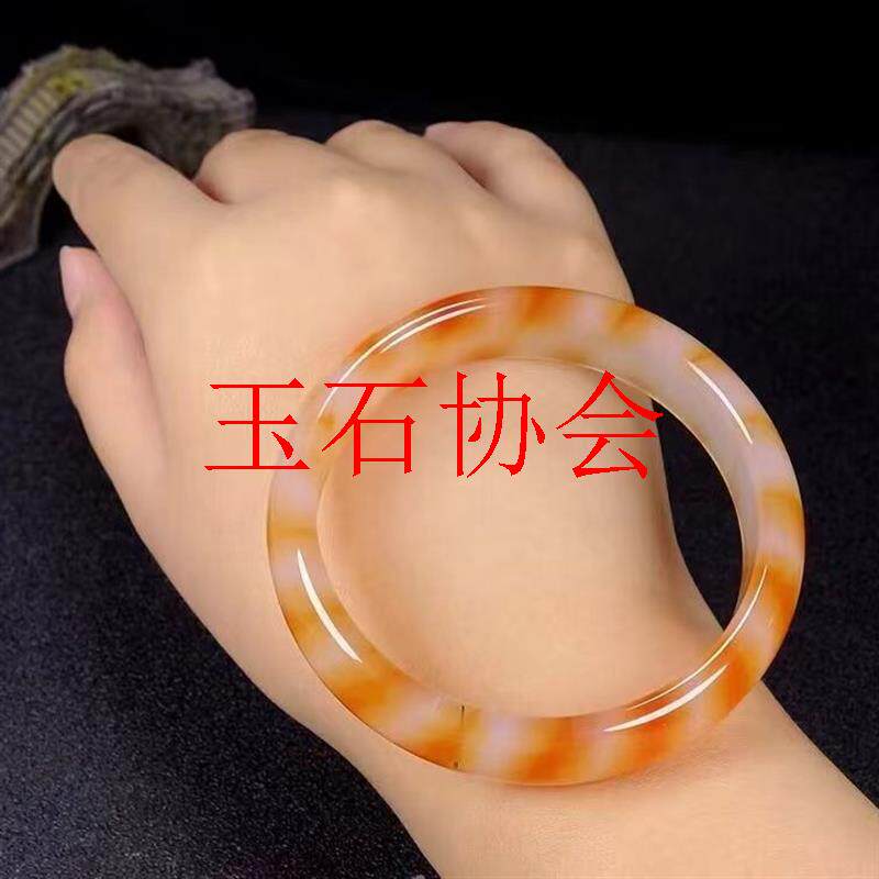 新款精品豹纹巴西冰种玛瑙玉镯高冰蜜糖红玉髓手镯美人玉石手环女