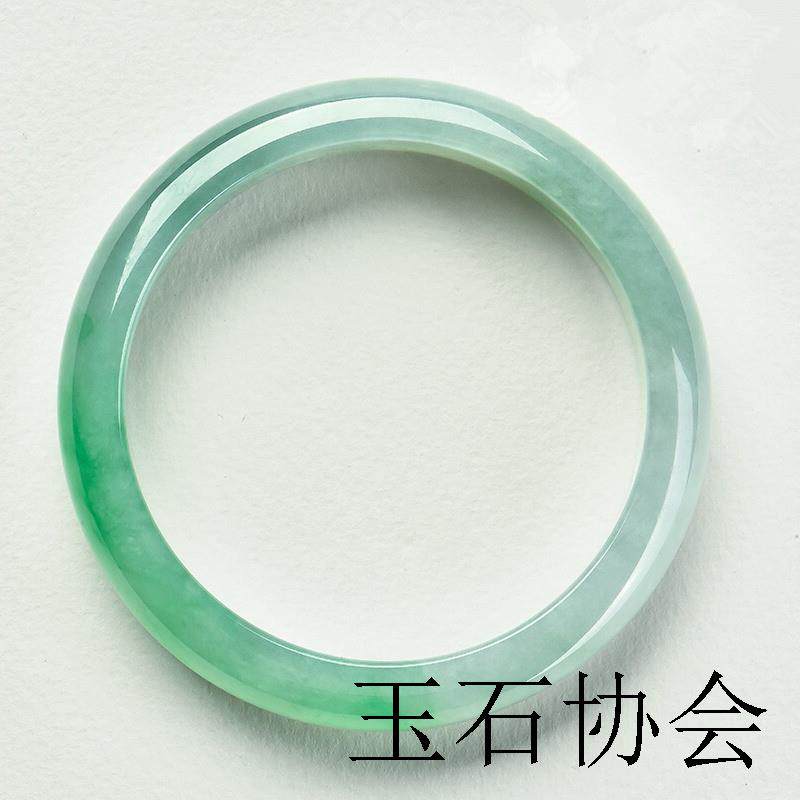 缅甸老坑冰种飘绿翡翠色手镯女款贵州翠浅绿飘花玉镯子送人礼物