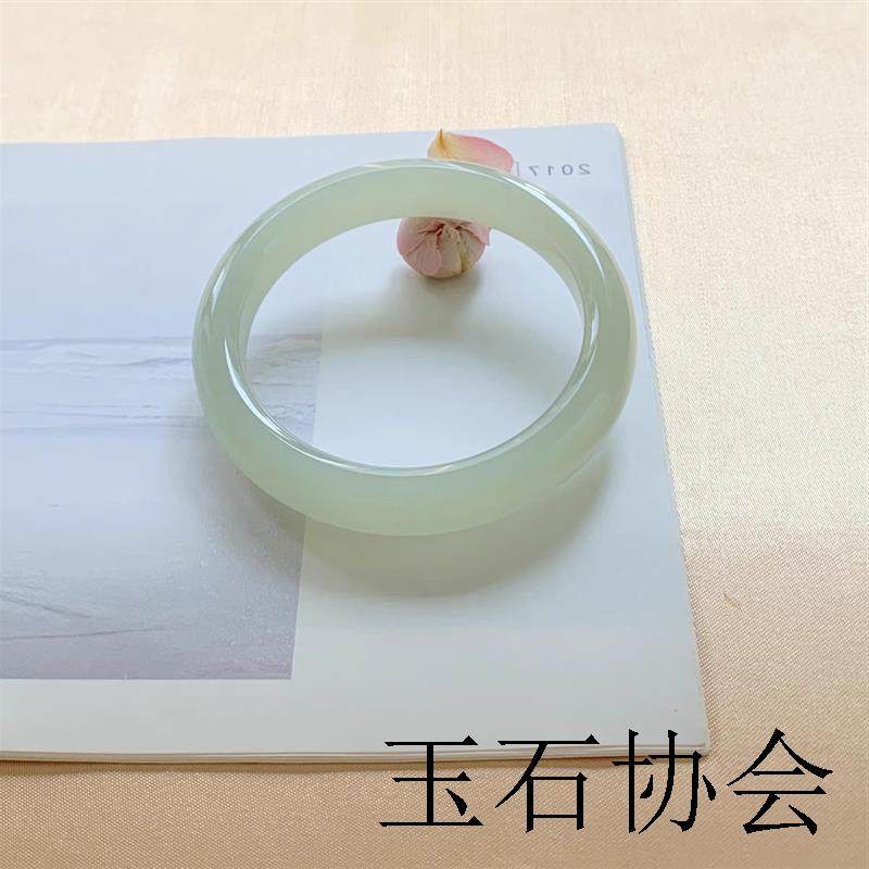 新疆和田玉手镯细条女款高端羊脂白玉手镯旺夫真玉镯子时尚百搭款