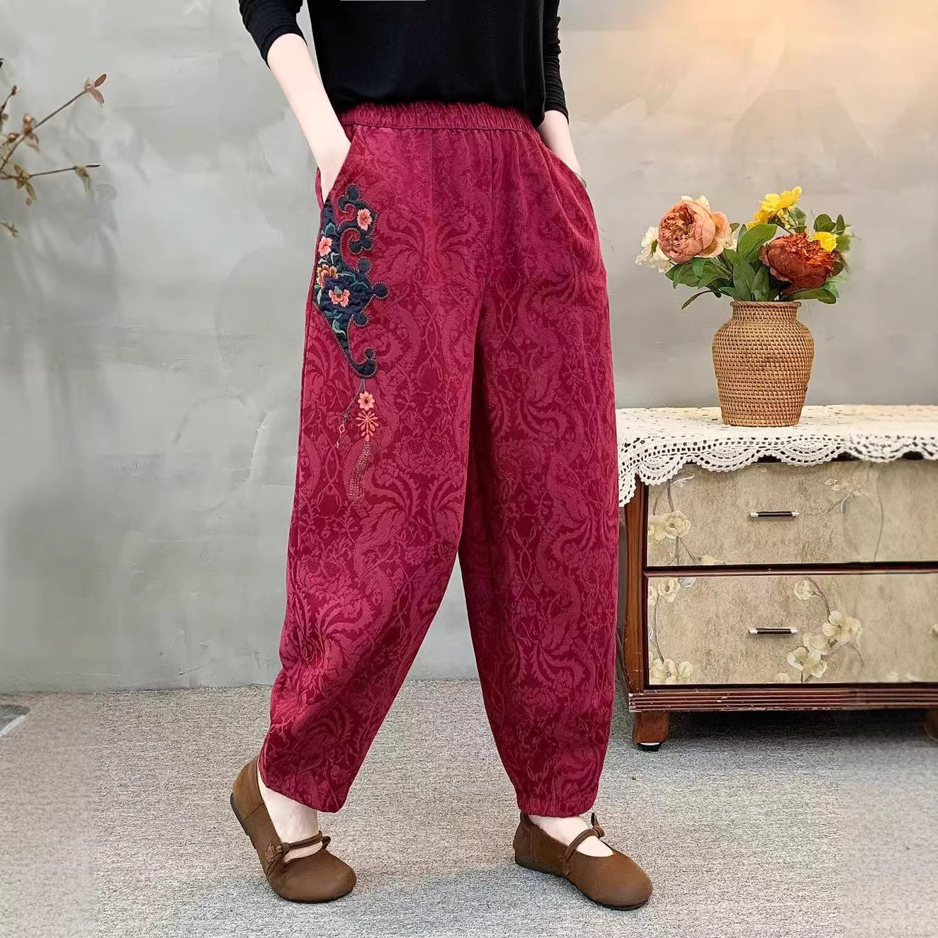 2026年春款休闲裤新款女棉麻提花刺绣哈伦裤松紧腰九分裤国风裤子