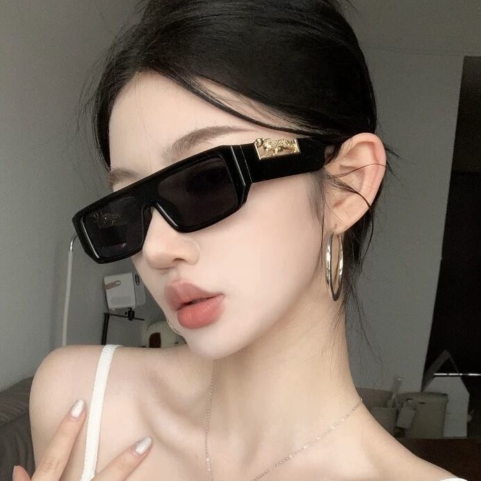 高级感黑金豹头太阳眼镜小方框甜酷辣妹户外出行拍照防紫外线墨镜