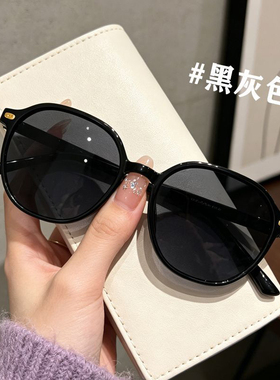 韩系高级感墨镜女简约复古防紫外线素颜百搭海边出游拍照太阳眼镜
