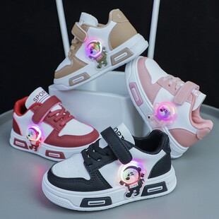 女童运动鞋春秋新款亮灯中小童宝宝鞋子软底防滑板鞋儿童学步鞋