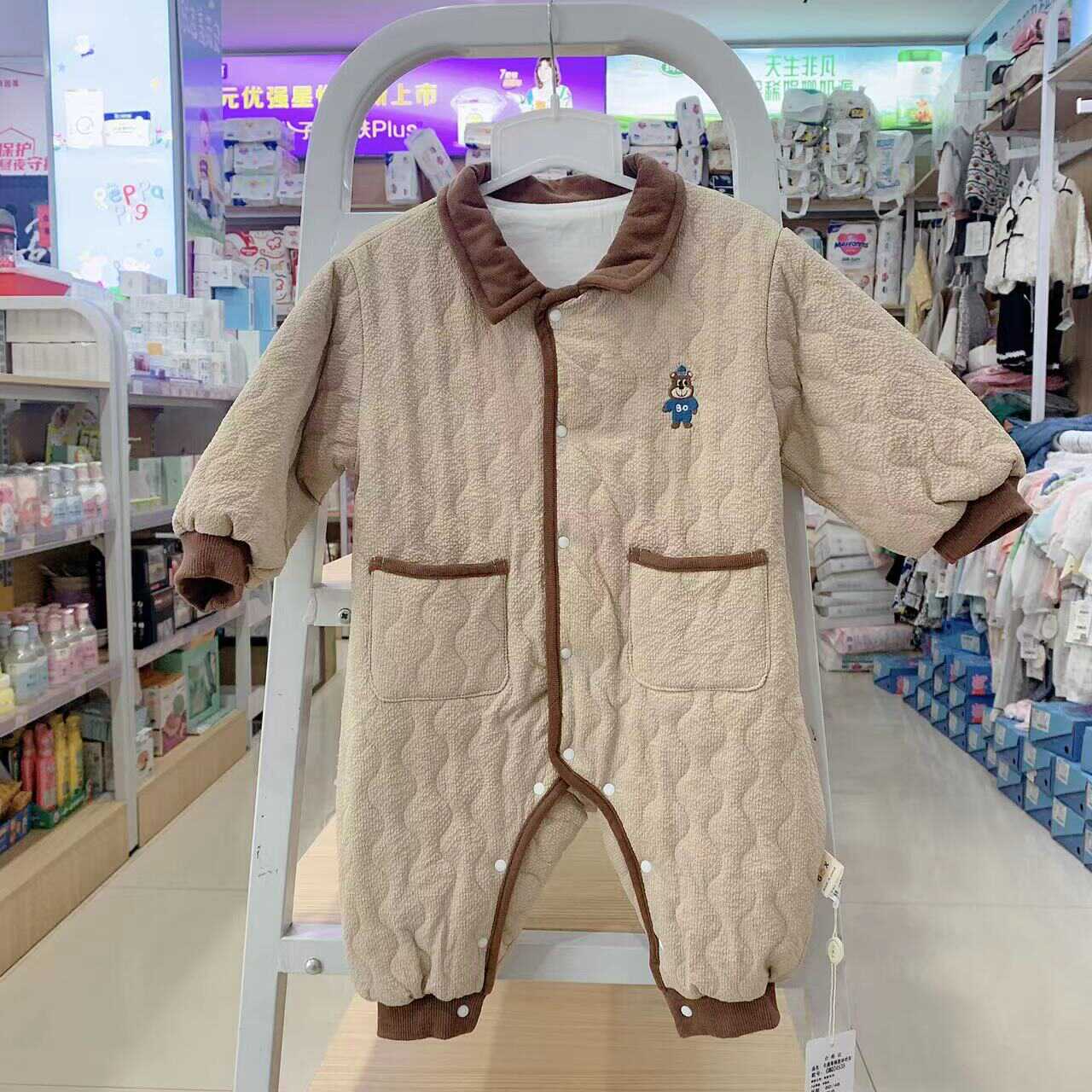 爬服谷米熊男宝薄棉连体哈衣秋冬图片