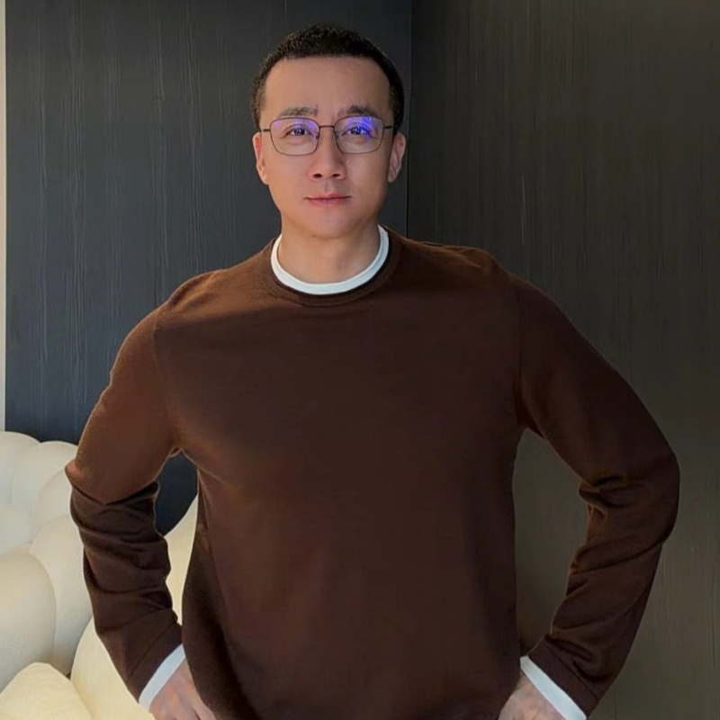 舒适纯色圆领简约新款假两件针织