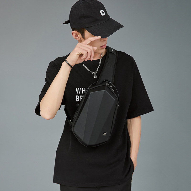 酷匠男士胸包防水EVA热压休闲单肩男款斜挎胸包学院潮流硬壳小包