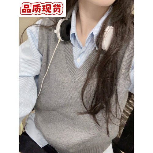 慵懒老钱风V领灰色针织马甲