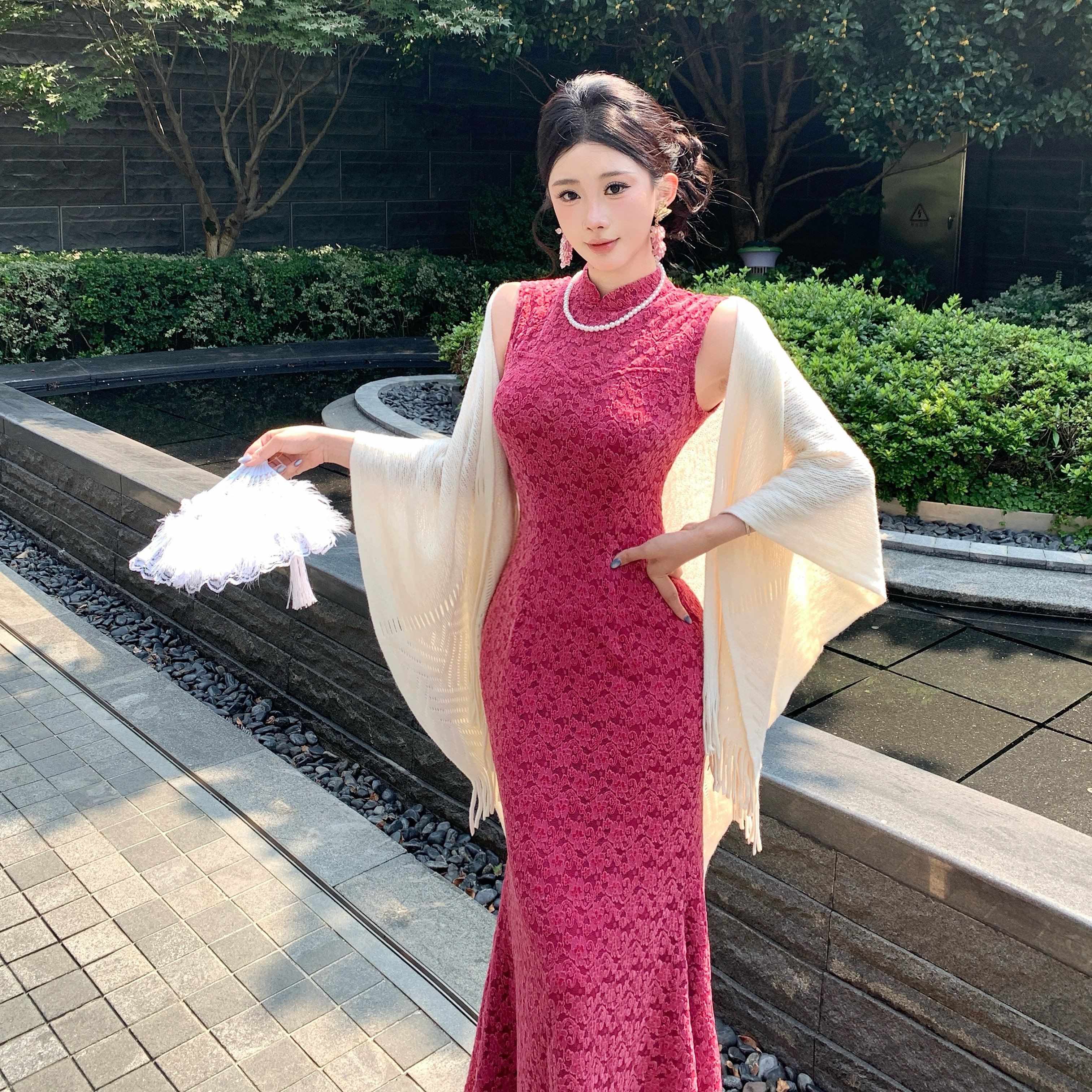 新中式国风复古蕾丝拼接绯红色旗袍女千金风修身气质鱼尾连衣裙