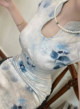 新中式国风清冷感水滴领贝壳袖改良旗袍连衣裙女气质修身包臀裙子