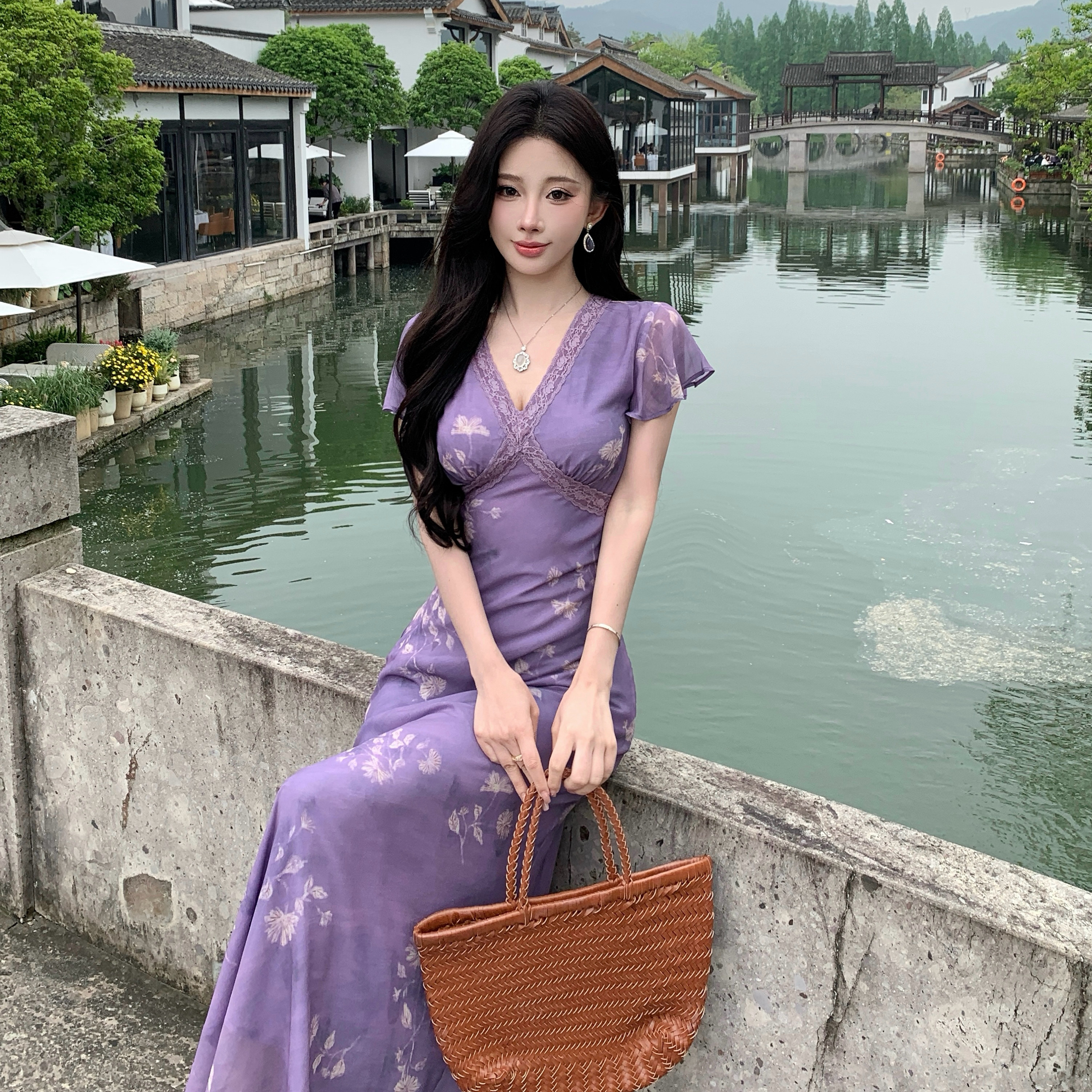 Mimo dk 暮紫花庭'法式紫色碎花小飞袖连衣裙女春夏蕾丝掐腰长裙