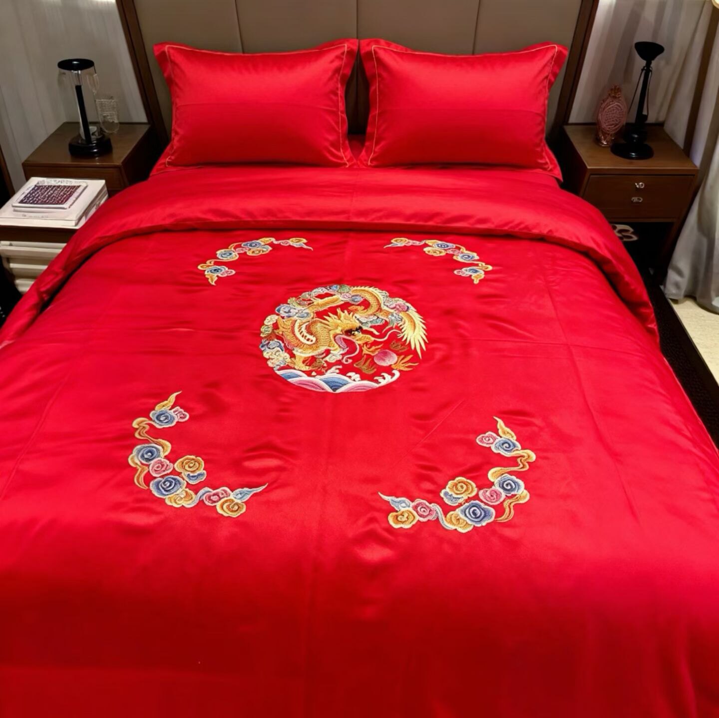 真丝团圆龙凤被面手推绣花大红绿色被套结婚庆被罩桑蚕丝绸四件套