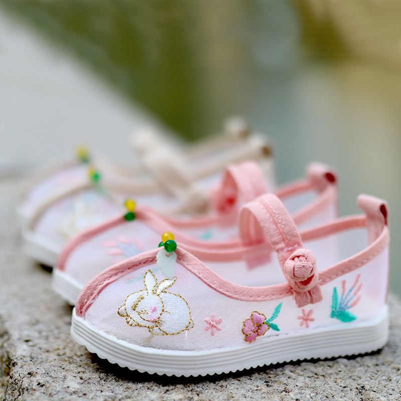 老北京布鞋女童古风传统手工刺绣