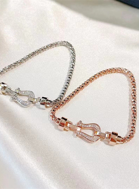 欧美ins小众设计感马蹄扣手链气质百搭情侣闺蜜款抖音小红书直播