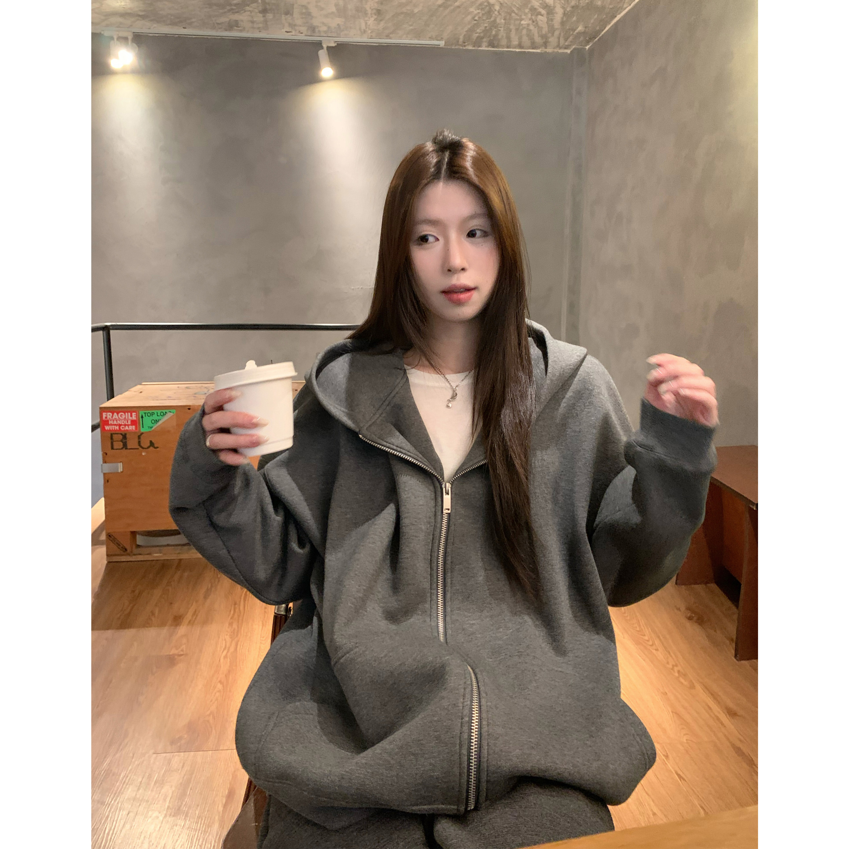 宽松加绒连帽卫衣开衫外套