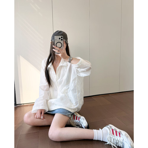 白色褶皱感防晒衣抽绳立领外套夏