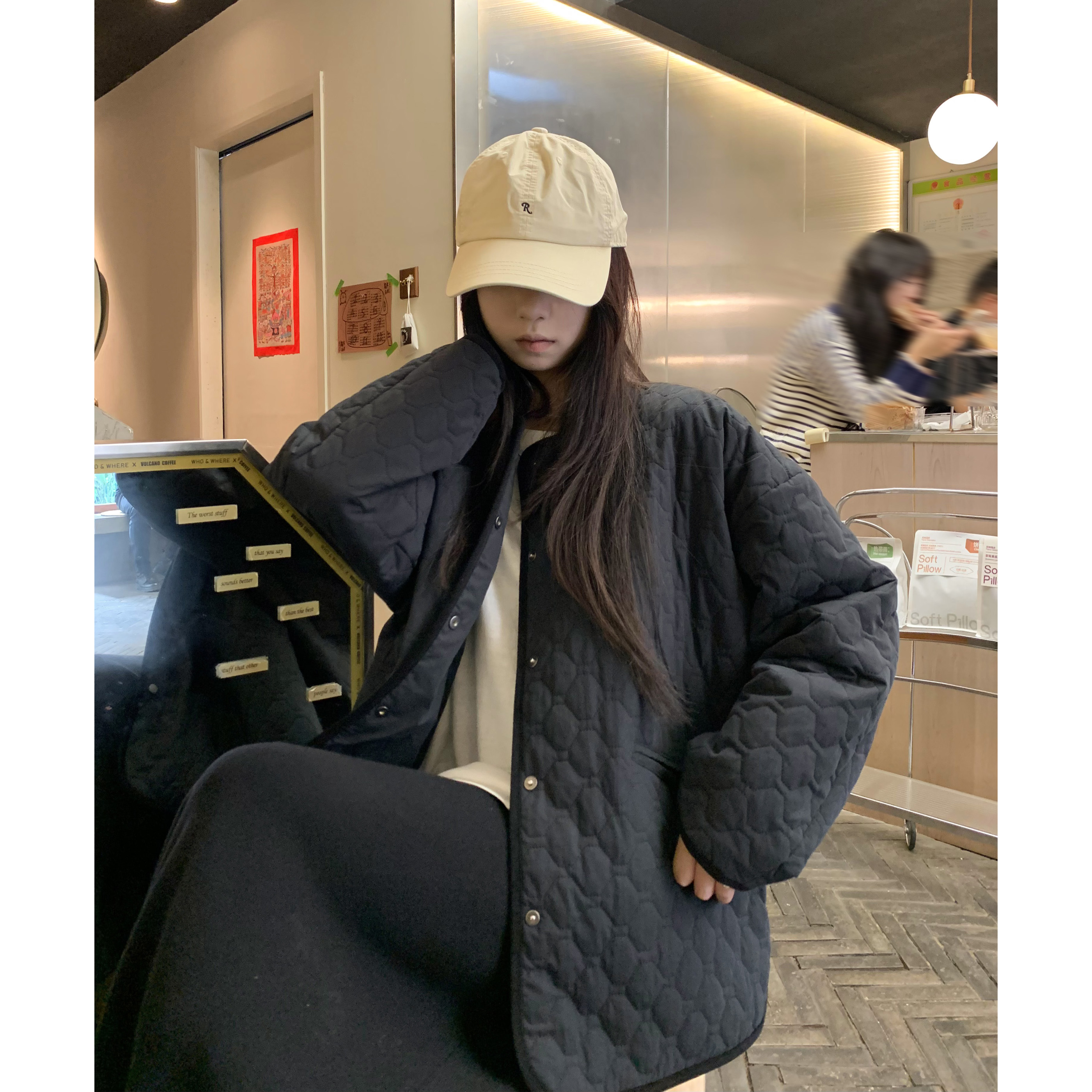 轻盈设计感廓形菱格保暖棉服