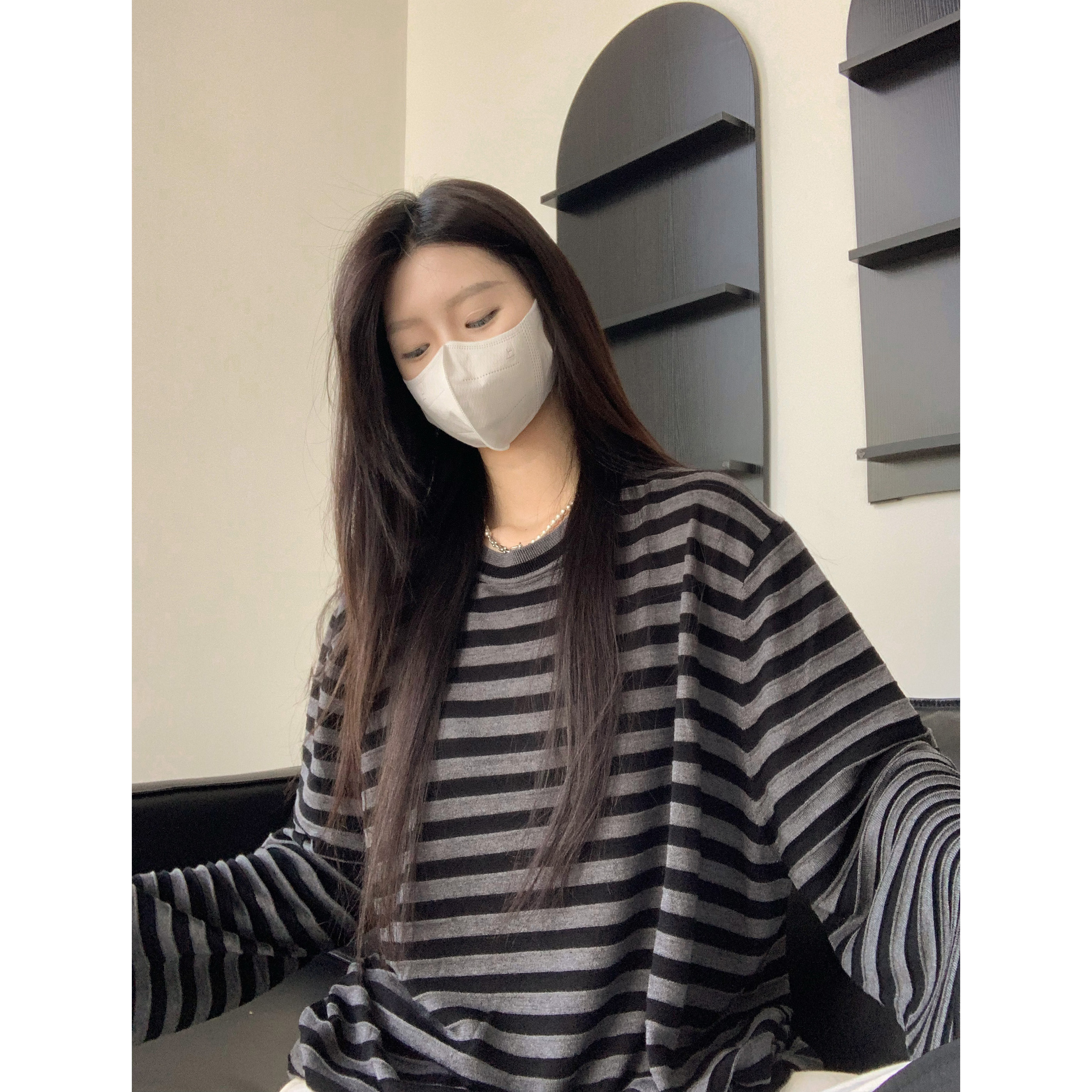 圆领条纹针织衫宽松小衫