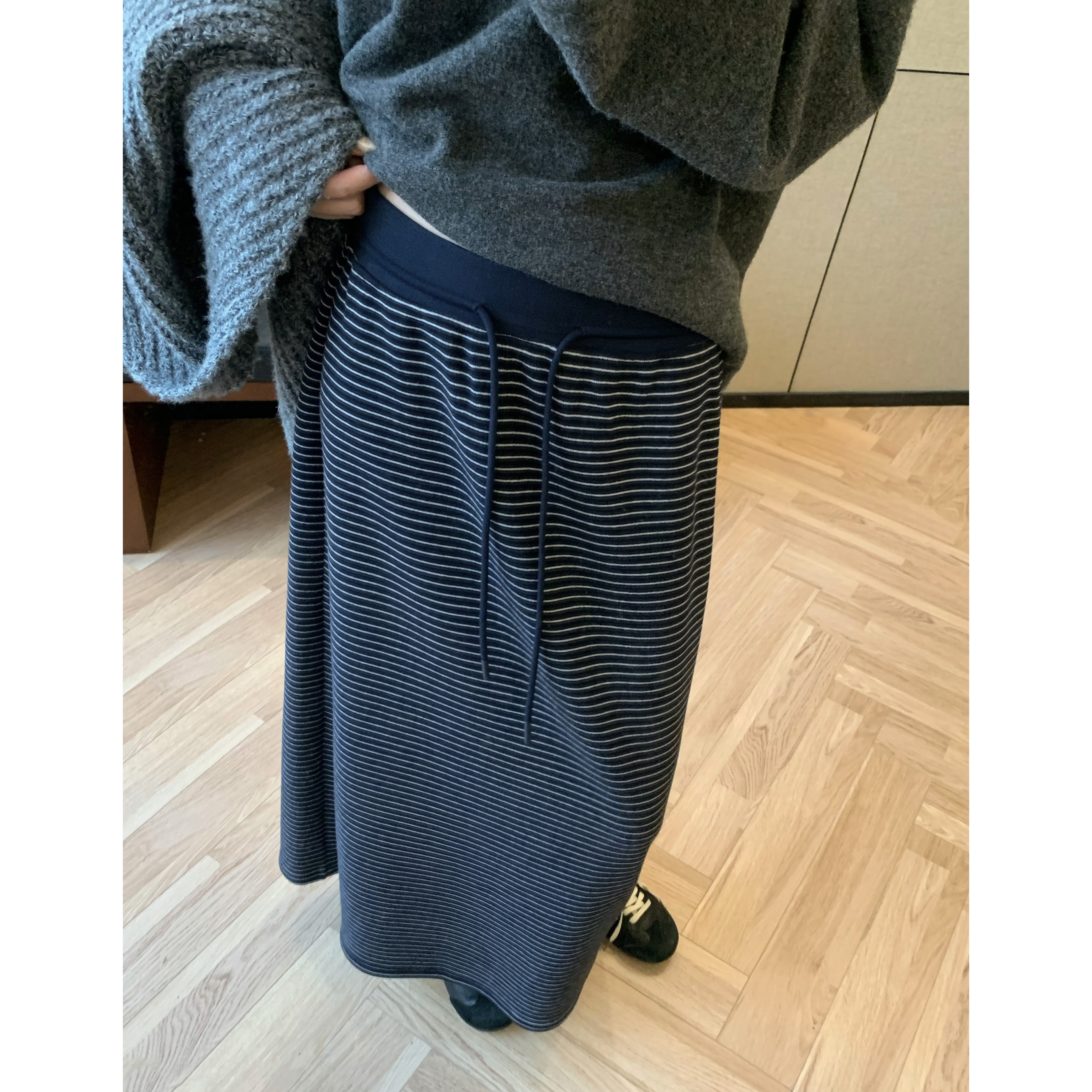 条纹松紧腰显瘦直筒百搭半身裙