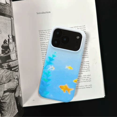 原创氛围感柔雾金鱼iPhone17pro手机壳磁吸16p软壳亮面14半包壳苹果15promax全包磨砂硬壳适用三星s24S25