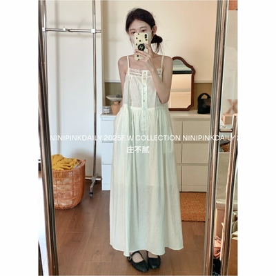 Ninipink自制氛围蕾丝边吊带裙
