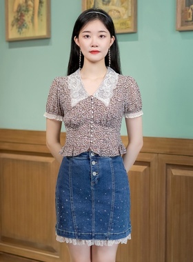 固执夏季新款法式复古娃娃领短款碎花短袖衬衫女40512XS06632