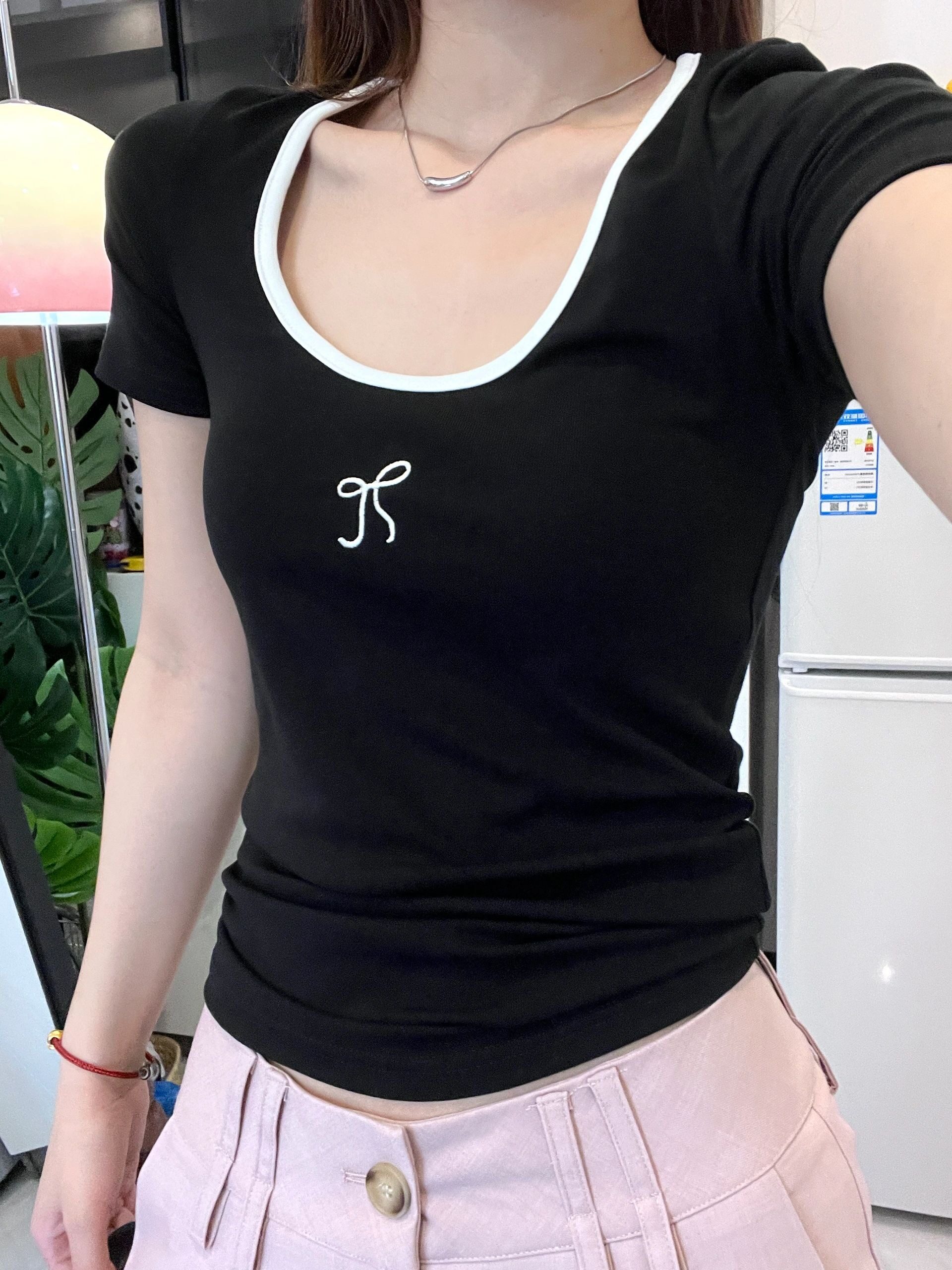 微胖MM撞色刺绣蝴蝶结正肩t恤