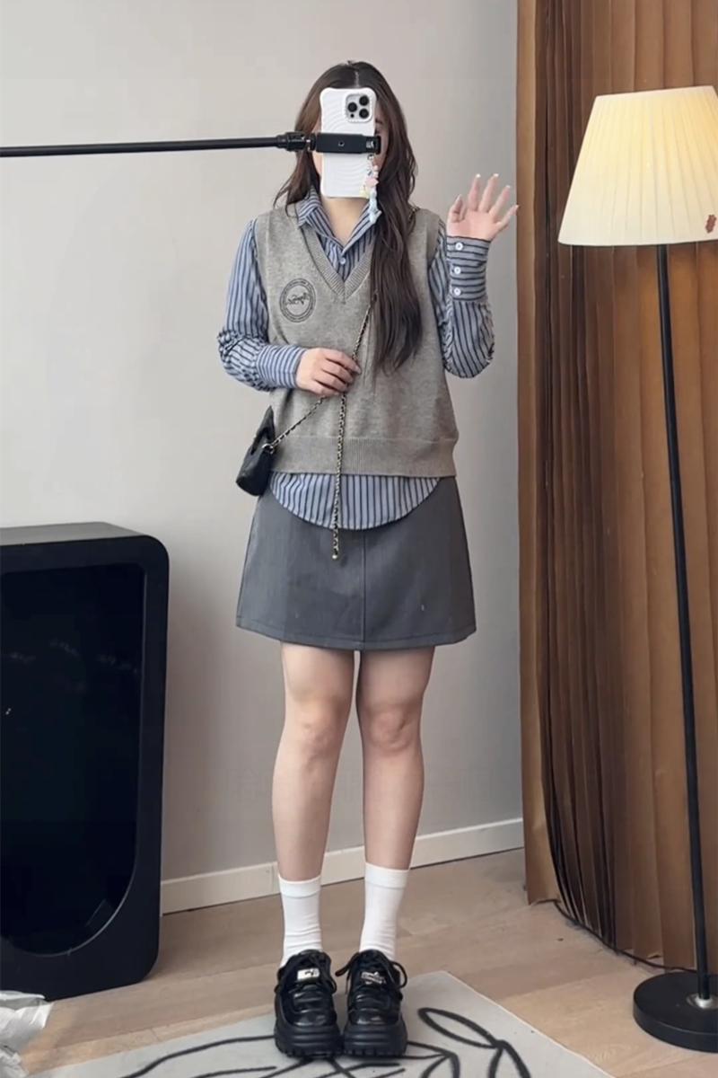 微胖MM学院风衬衣半身裙三件套