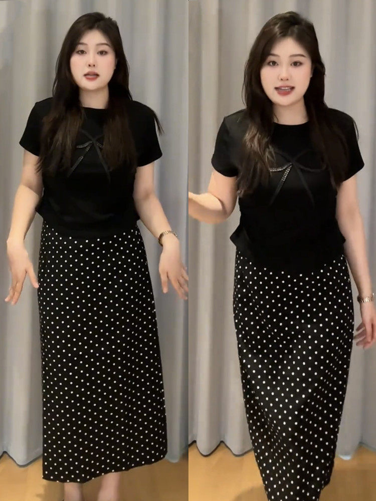 微胖MM蝴蝶结t恤波点半身裙套装