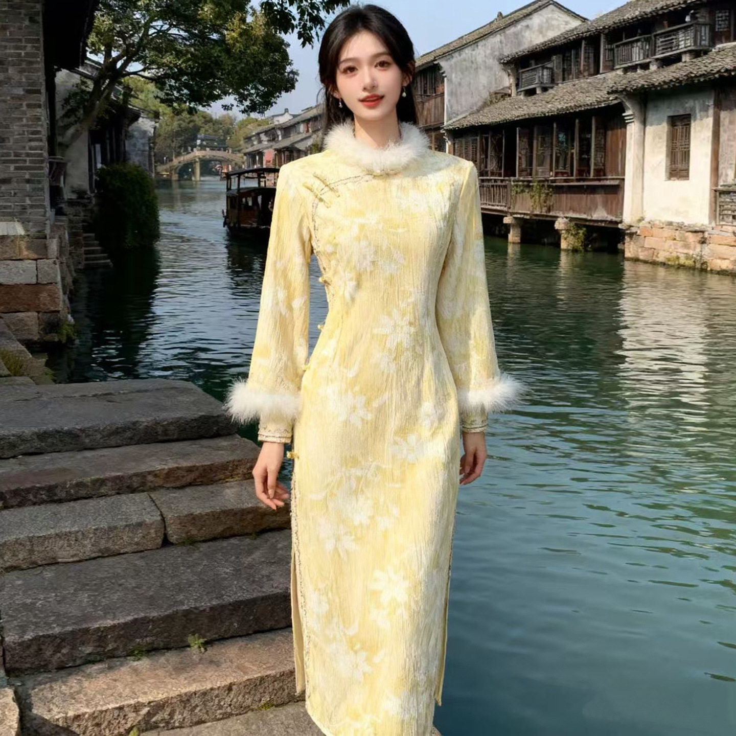 复古风新中式黄色改良版旗袍新款冬季年轻款超气质高端连衣裙