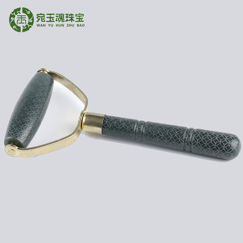 宛玉魂新疆和田玉按摩滚天然青玉按摩棒脸部眼部玉石按摩小把件属于什么档次？