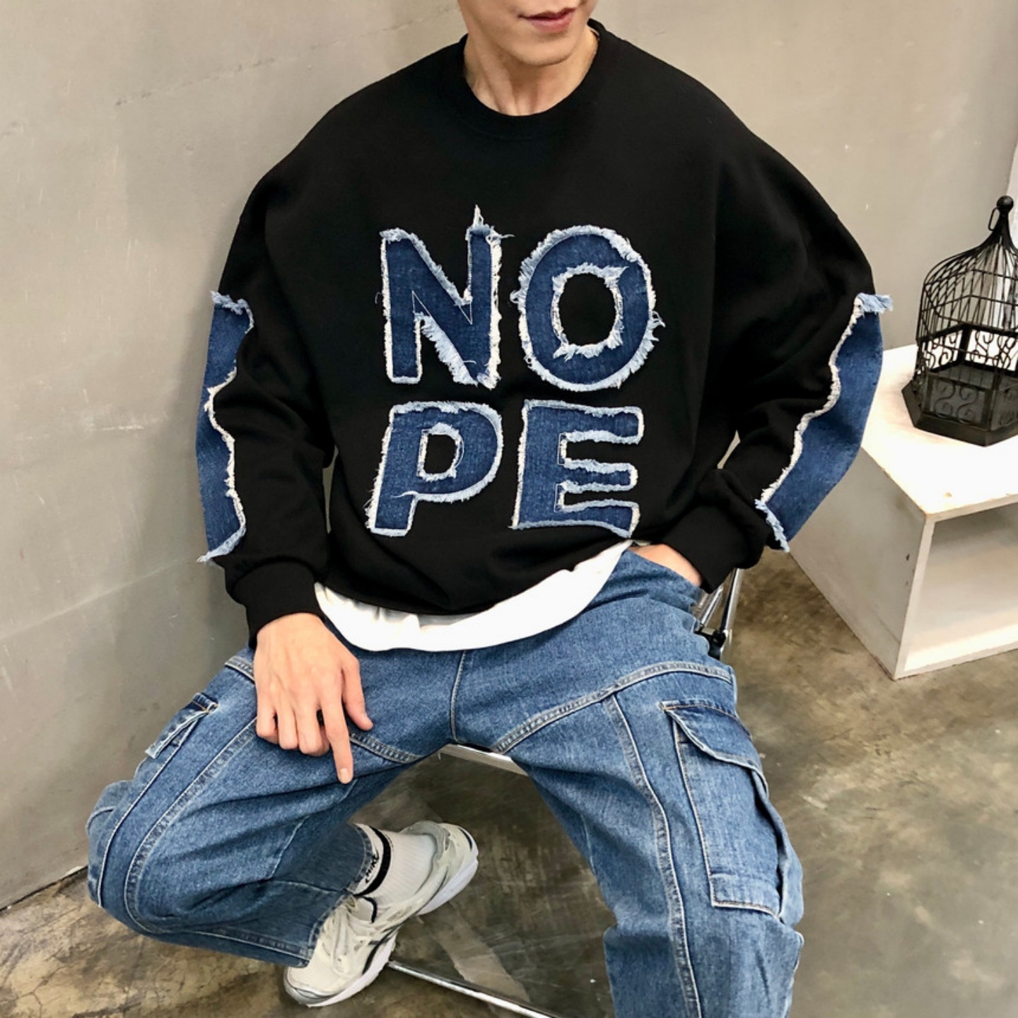 韩国男装毛边牛仔拼接贴布绣卫衣