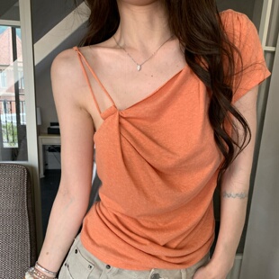 HOLDER2026夏季新款纯欲辣妹斜领露肩短袖T恤女修身吊带露背上衣