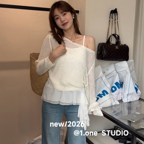 涤纶套头镂空圆领长袖针织衫女