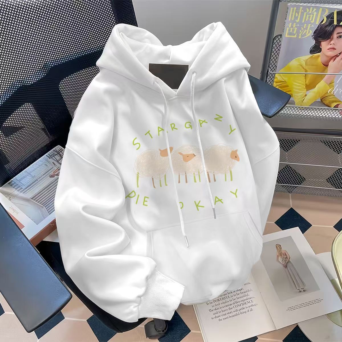 2026新款加绒套头上衣连帽卫衣女孩宽松百搭印花秋冬季中学生卫衣
