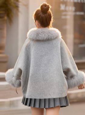 202ZM251235冬呢季新款时尚气质高众级感小收腰气毛领毛质外套女Z