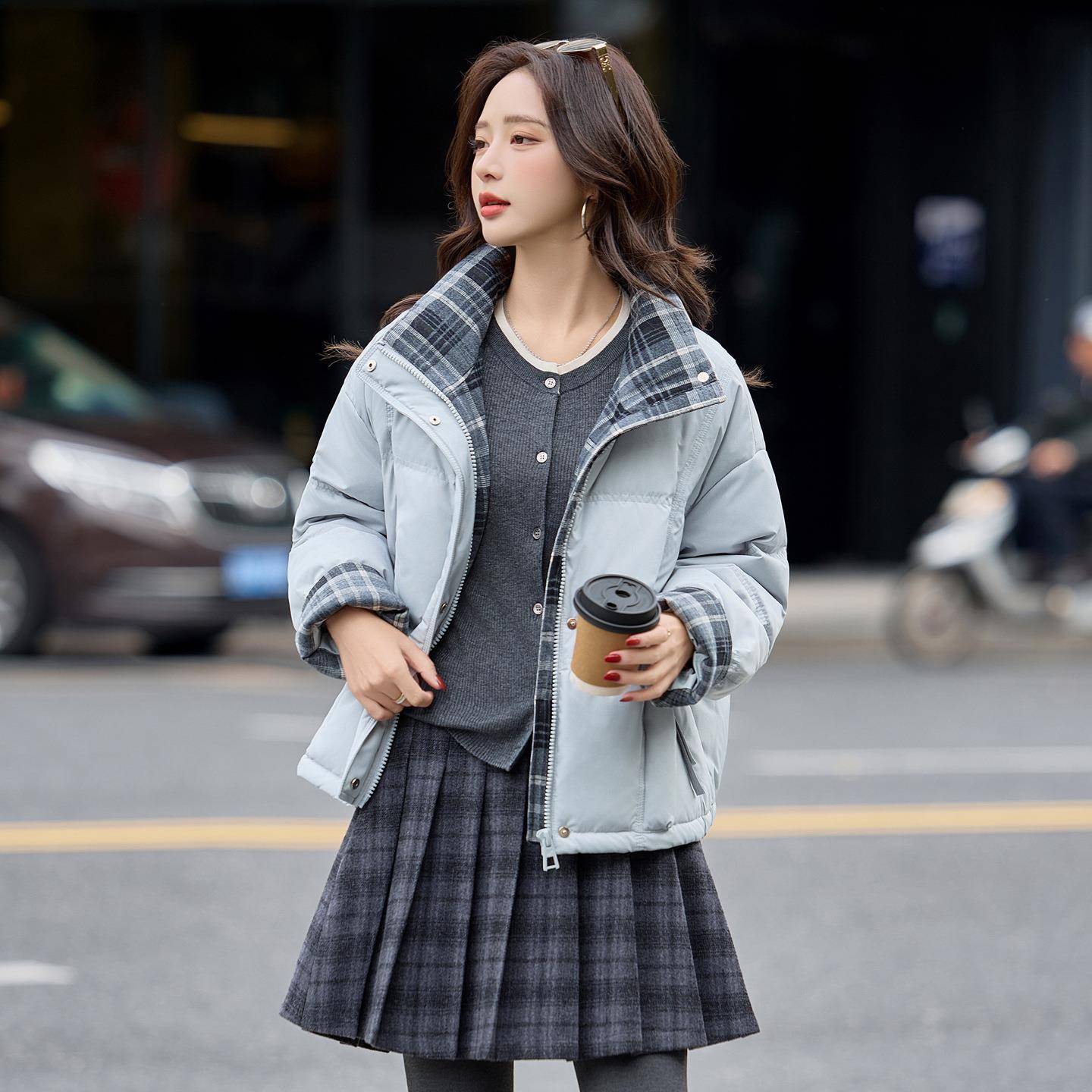 品休ZNAN6681闲羽绒服子女款2025年冬季新短款立领百搭简约暖保拼