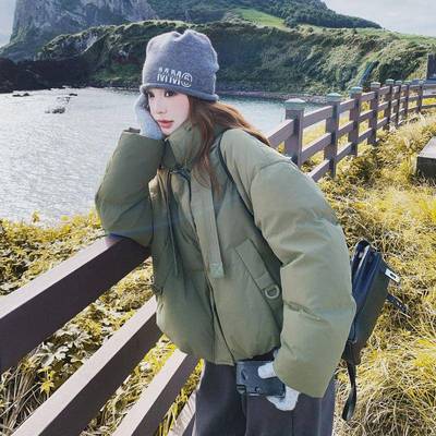 军绿色短款小子设计感羽绒立服2女025冬季新款加厚领9C021-3070个