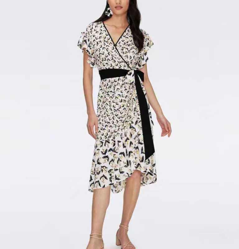 高腰气质泡泡袖V领夏装