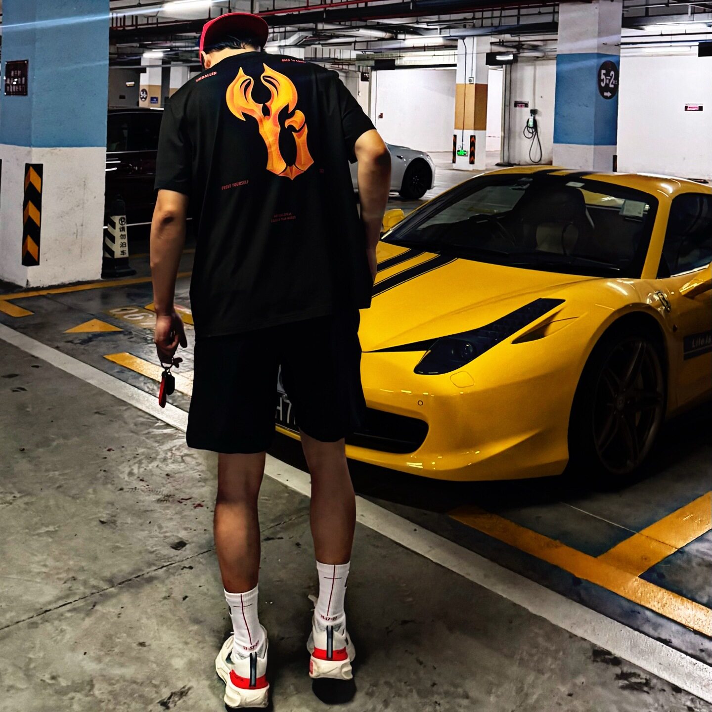 UHBALLERUS17联名篮球训练短袖图片