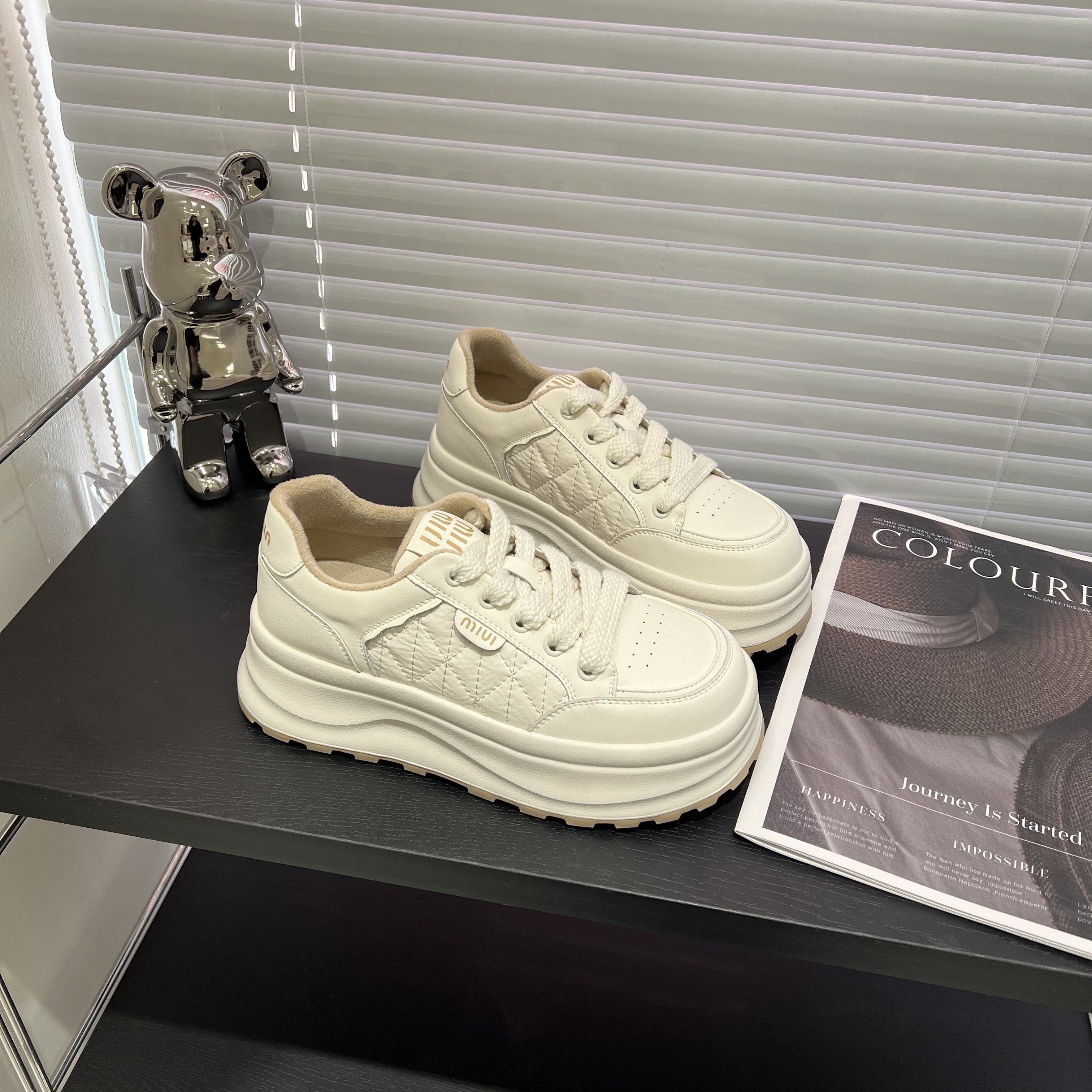 悦薇高品质女鞋2025冬季新款小香风菱格加绒厚底小白鞋女轻便板鞋,女鞋,时尚休闲鞋,淘宝优惠券,粉丝福利购,淘宝优惠卷