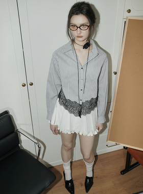 UNNNSAD 法式格雷系巴洛克灰色条纹蕾丝拼接衬衫女复古短款上衣