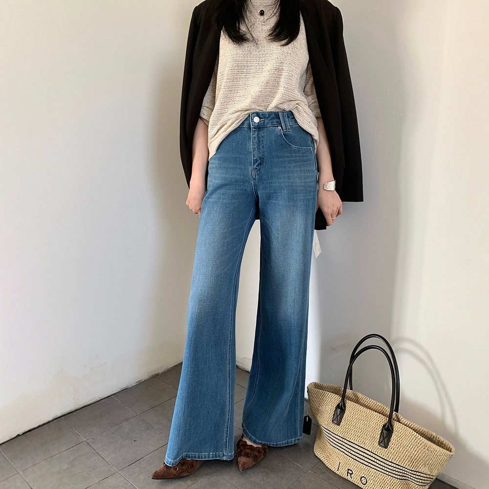 BEKISS贝斯7799直筒微喇牛仔裤女2026早春新款喇叭裤拖地阔腿裤子