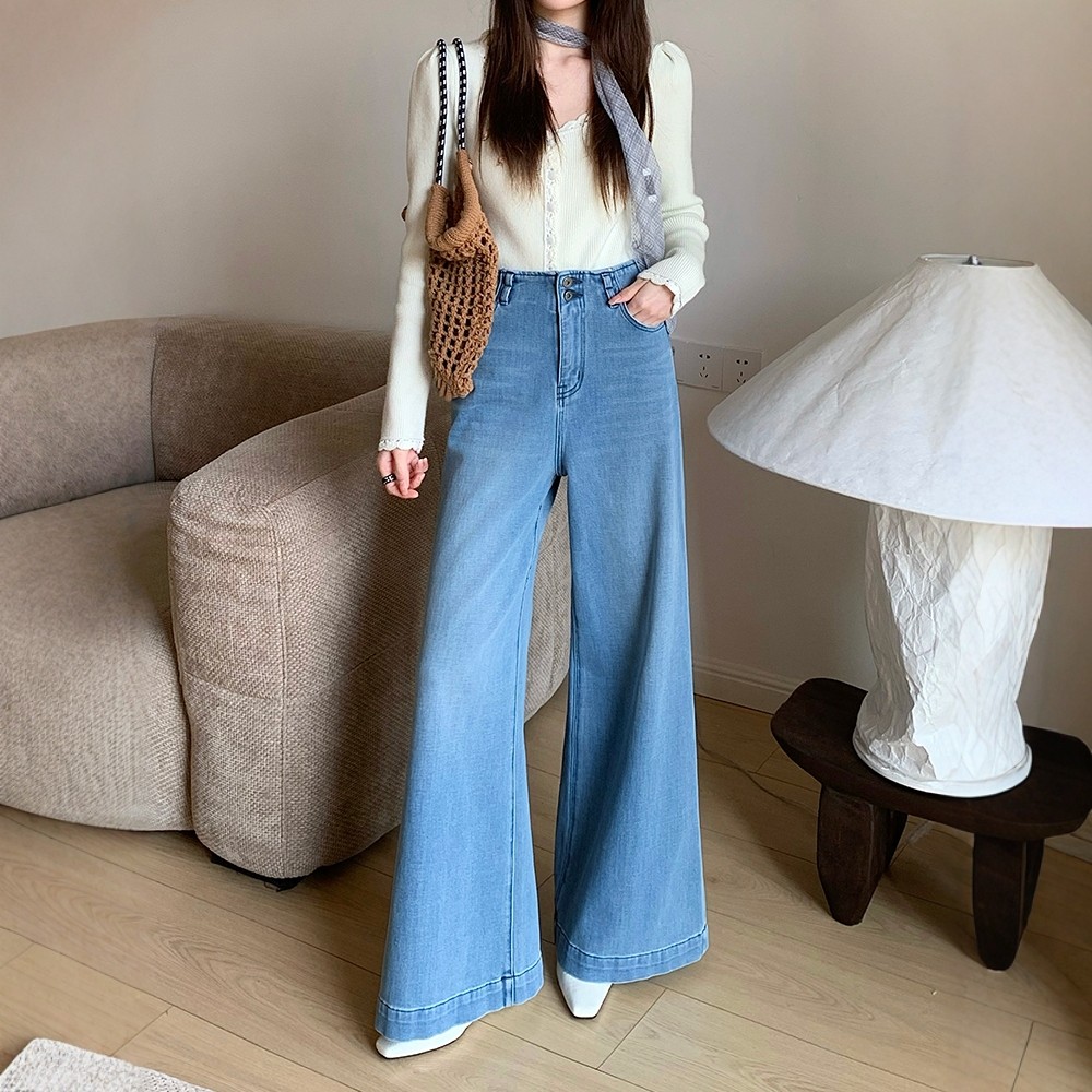 BEKISS贝斯7766直筒微喇牛仔裤女2026早春新款喇叭裤高腰阔腿裤子